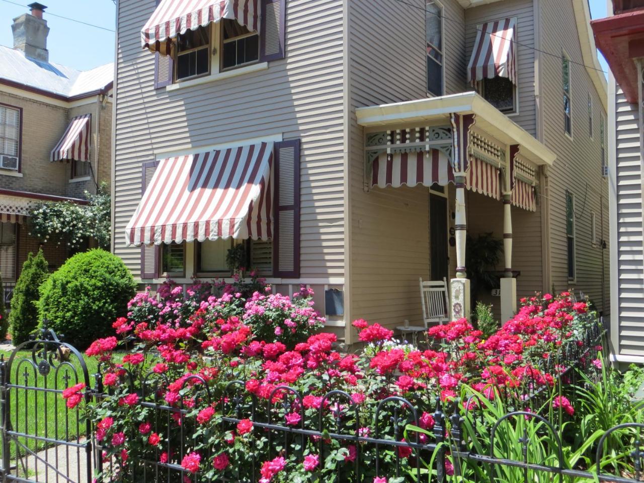 Bed and Breakfast Weller Haus Bed, Breakfast&Event Center Bellevue Exterior foto